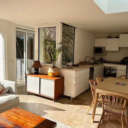 La Capte 4-6 Person With Garden And Pool Appartement Hyères